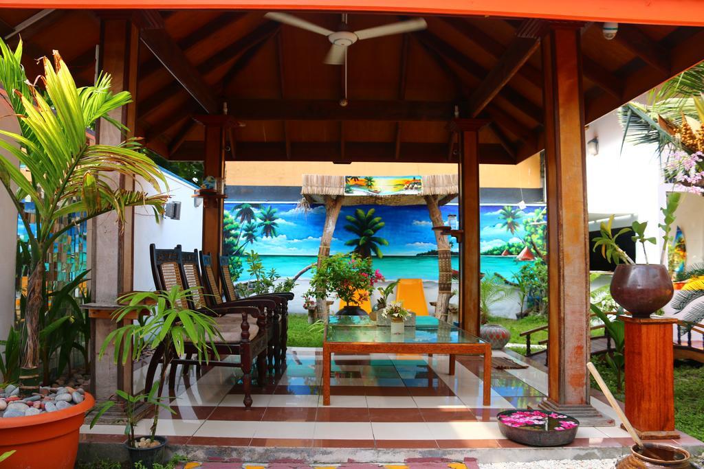 A Pousada Natural Surf House Himmafushi Exterior foto