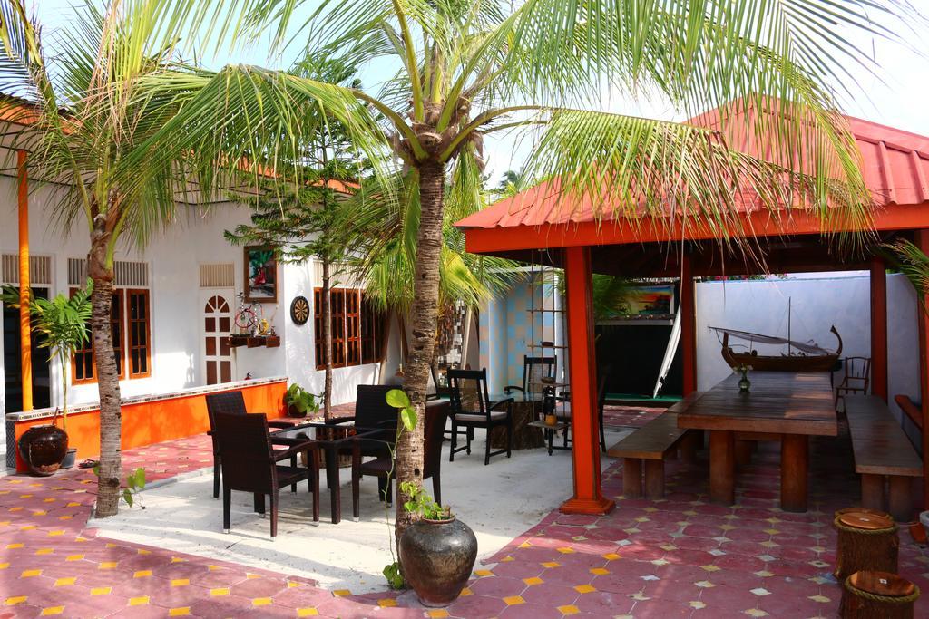 A Pousada Natural Surf House Himmafushi Exterior foto