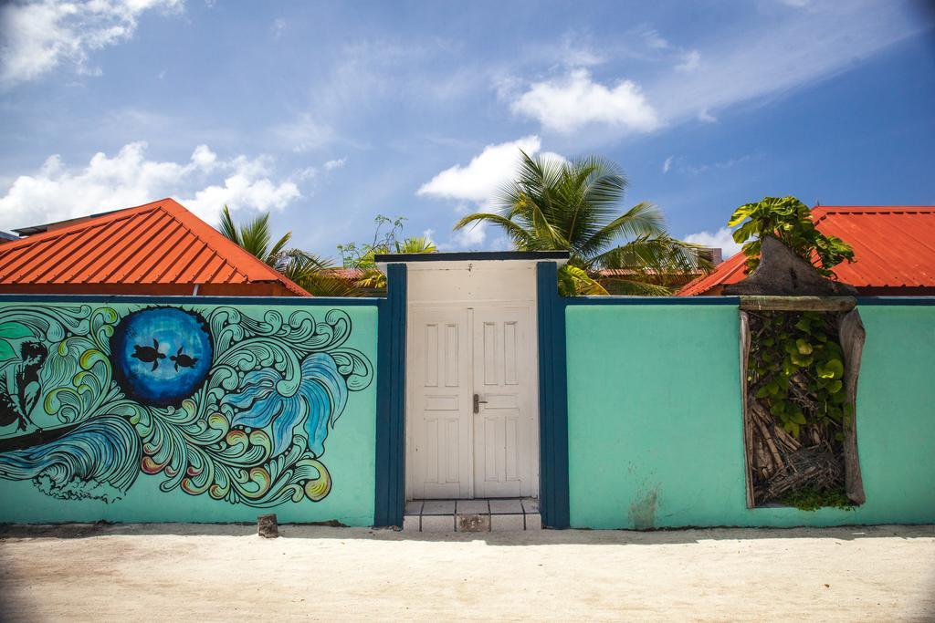 A Pousada Natural Surf House Himmafushi Exterior foto
